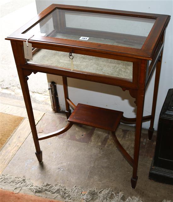 Edwardian inlaid mahogany bijouterie table